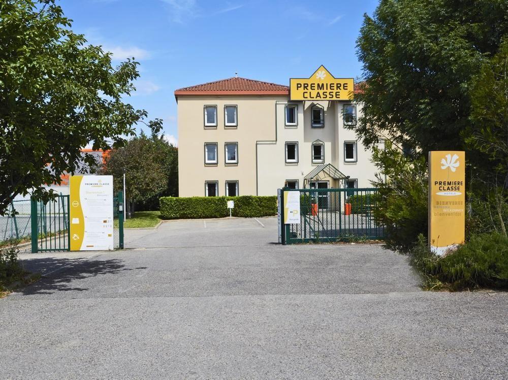 Hotel F1 Lyon Genay Massieux Bagian luar foto