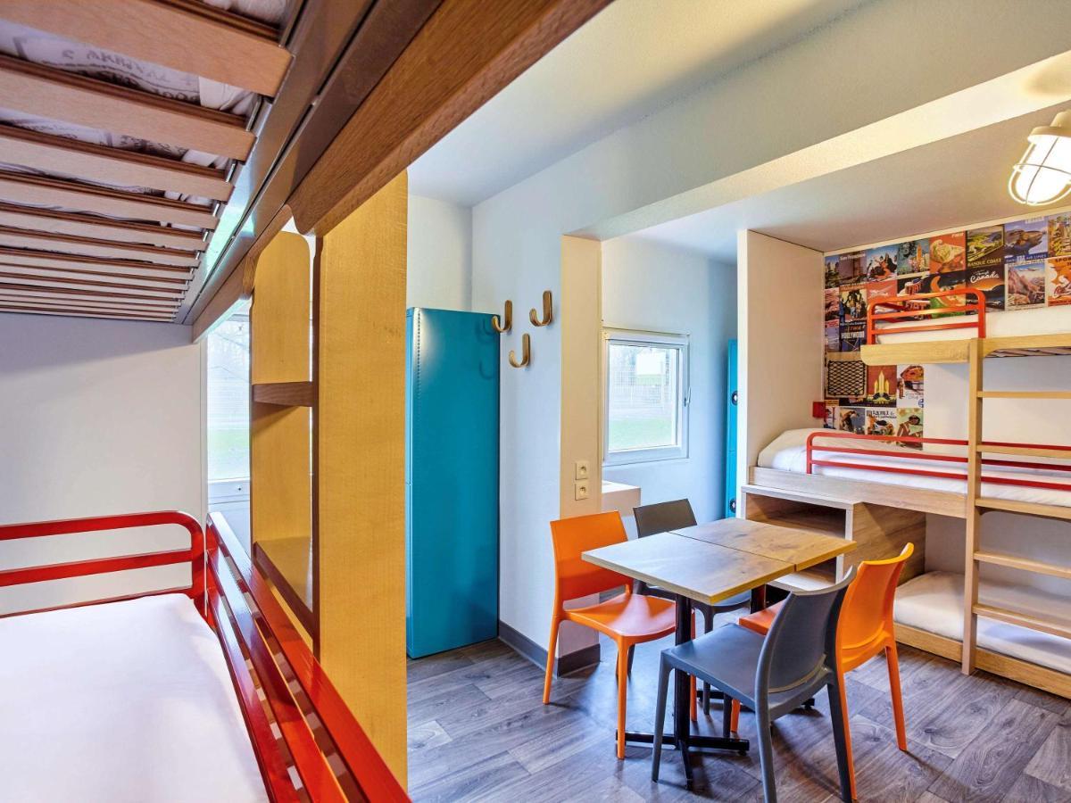 Hotel F1 Lyon Genay Massieux Bagian luar foto