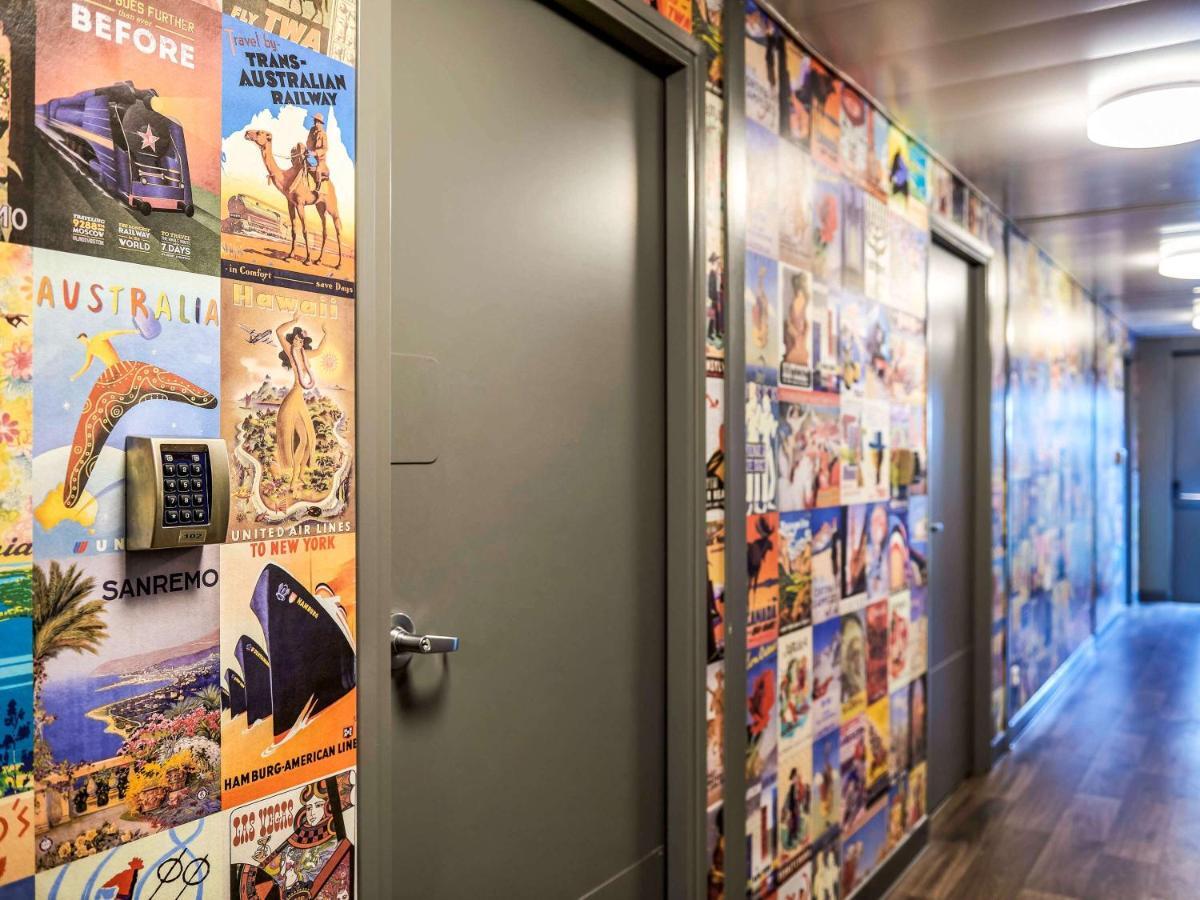 Hotel F1 Lyon Genay Massieux Bagian luar foto